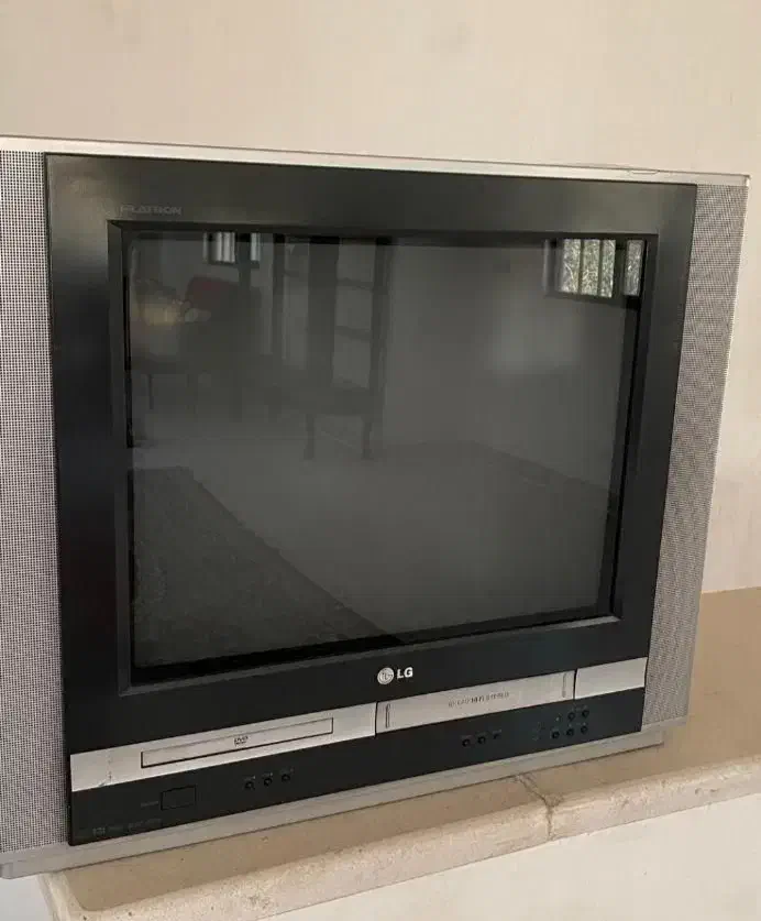 تلوزیون قدیمی ال‌جی|تلویزیون و پروژکتور|بم, |دیوار