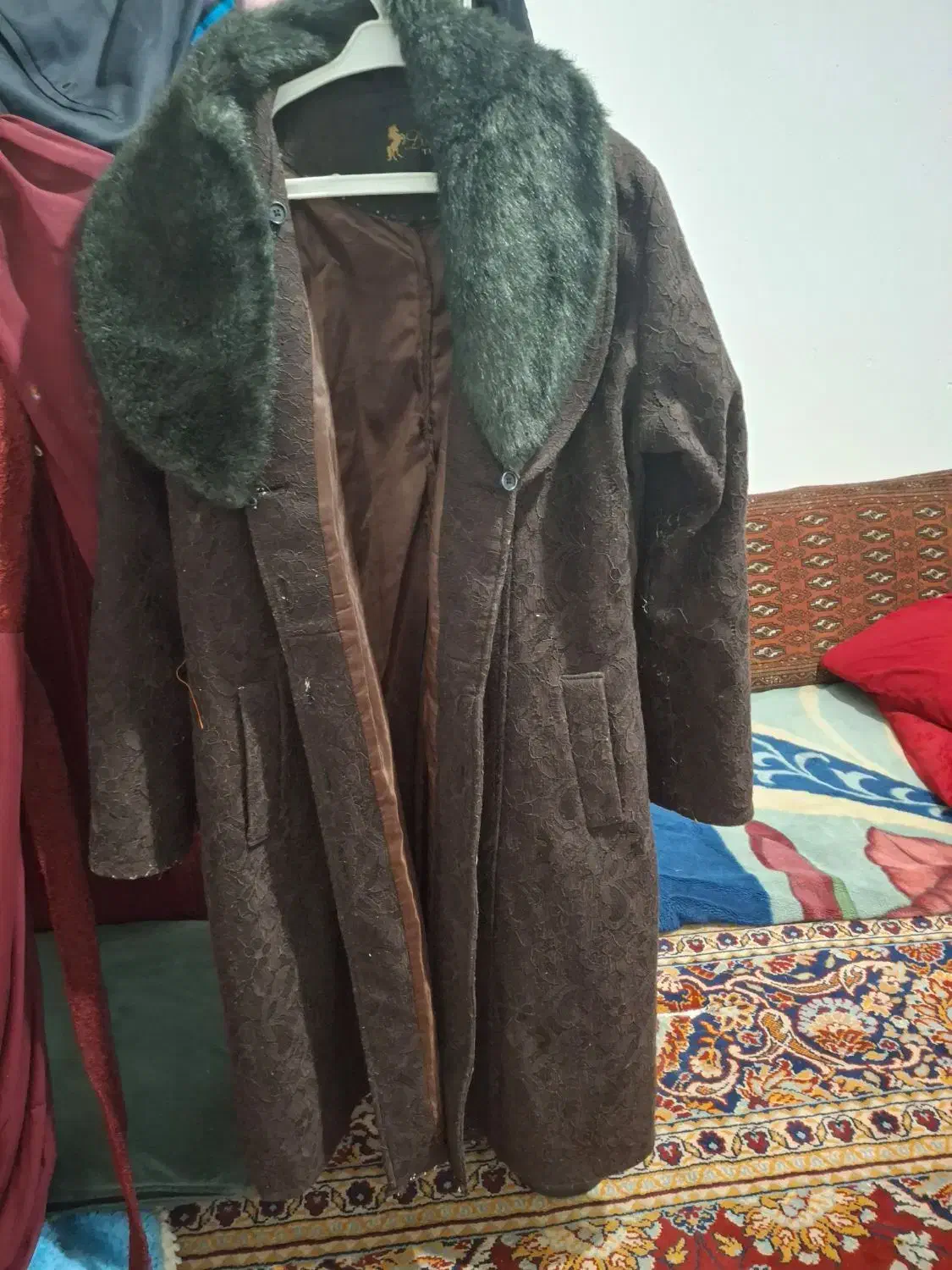 پالتو وبافت|لباس|گرگان, |دیوار