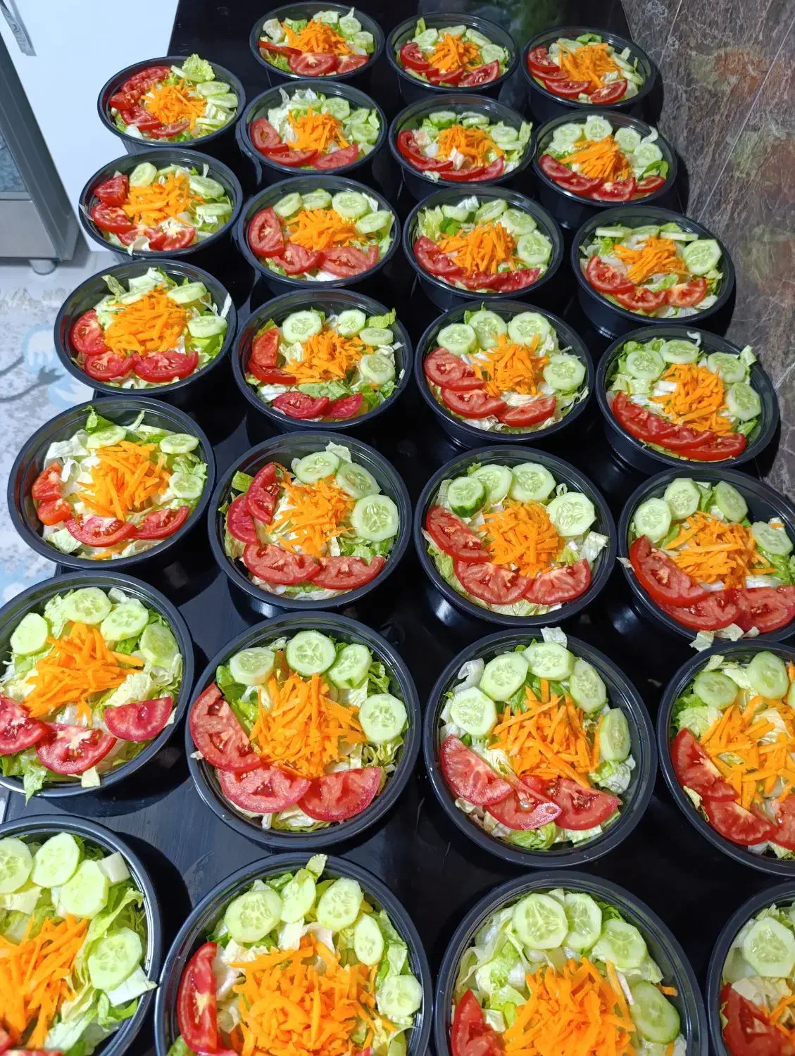 پخش سالاد فصل|خدمات پذیرایی، مراسم|خرم‌آباد, |دیوار