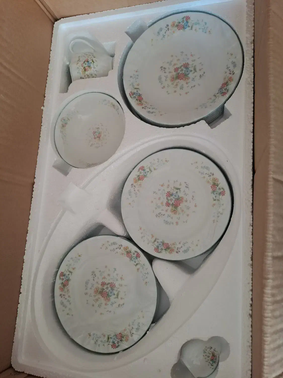 سرویس چینی زرین|ظروف سرو و پذیرایی|اصفهان, فروردین|دیوار