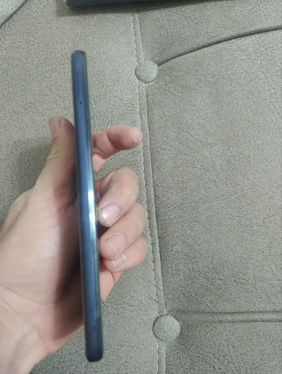 گوشی  اندروید|موبایل|رباط‌کریم, رباط‌کریم|دیوار