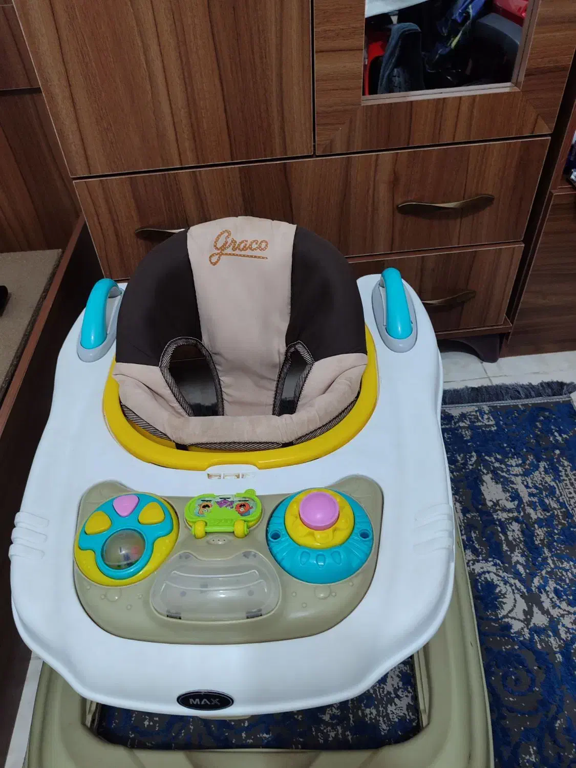 رورویک و واکر شو|تخت و صندلی بچه|ساری, |دیوار