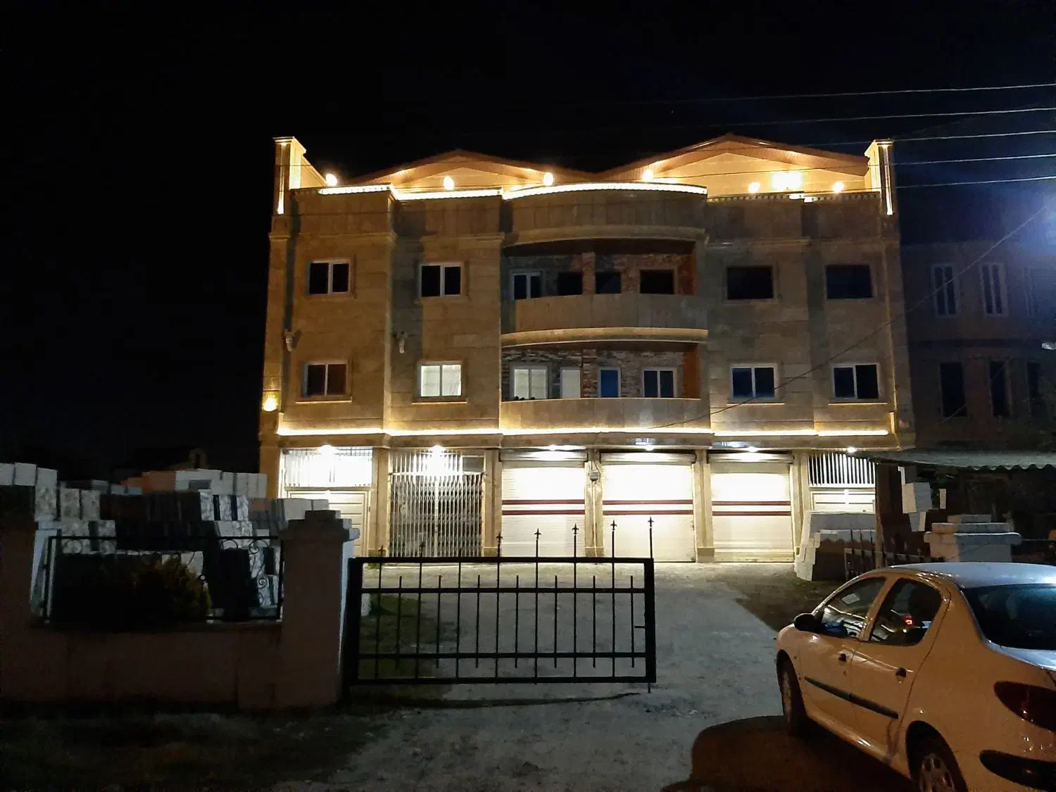 مجتمع تجاری مسکونی سنددار|فروش آپارتمان|بابل, |دیوار