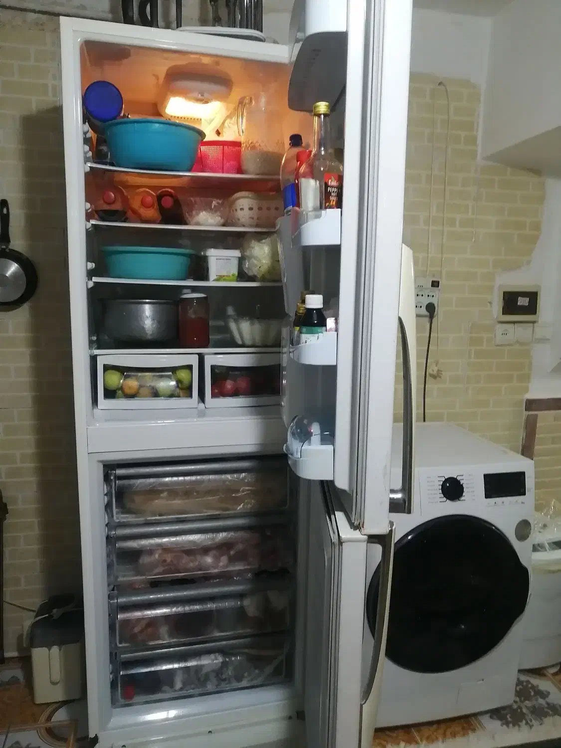 یخچال سالم|یخچال و فریزر|نیشابور, قلعه نو|دیوار