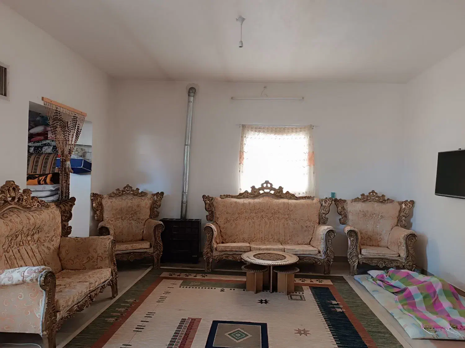 مبل سلطنتی با گلیم|مبلمان خانگی و میز عسلی|دورود, |دیوار