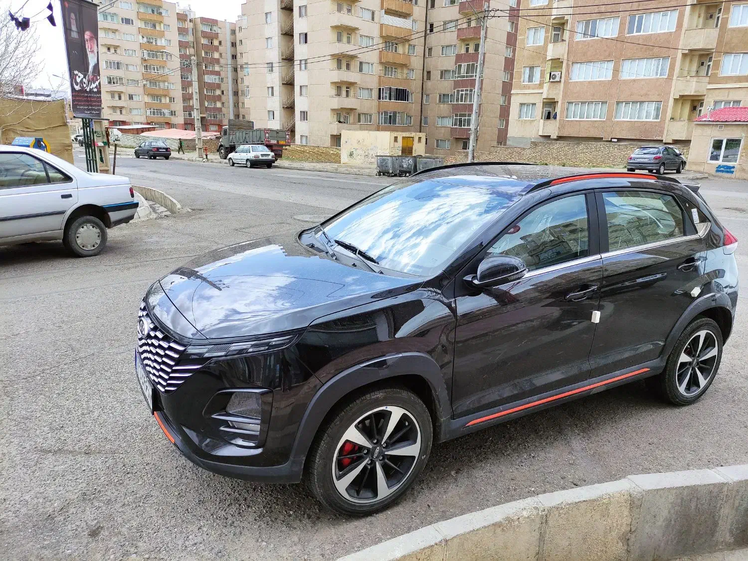 x33 cross|خودرو سواری و وانت|زنجان, |دیوار