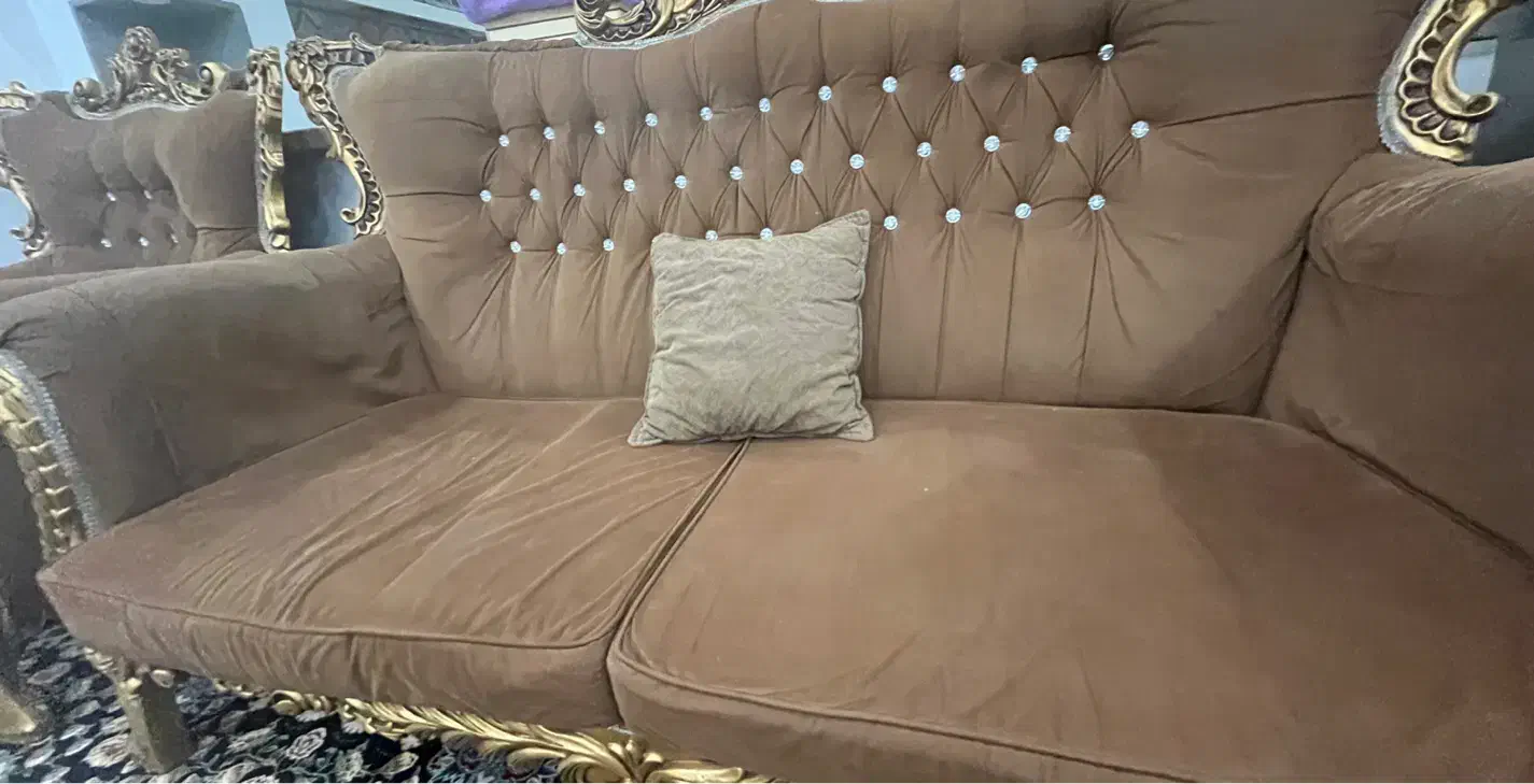 مبل ۷نفره نیمه سلطنتی|مبلمان خانگی و میز عسلی|شیراز, میانرود|دیوار