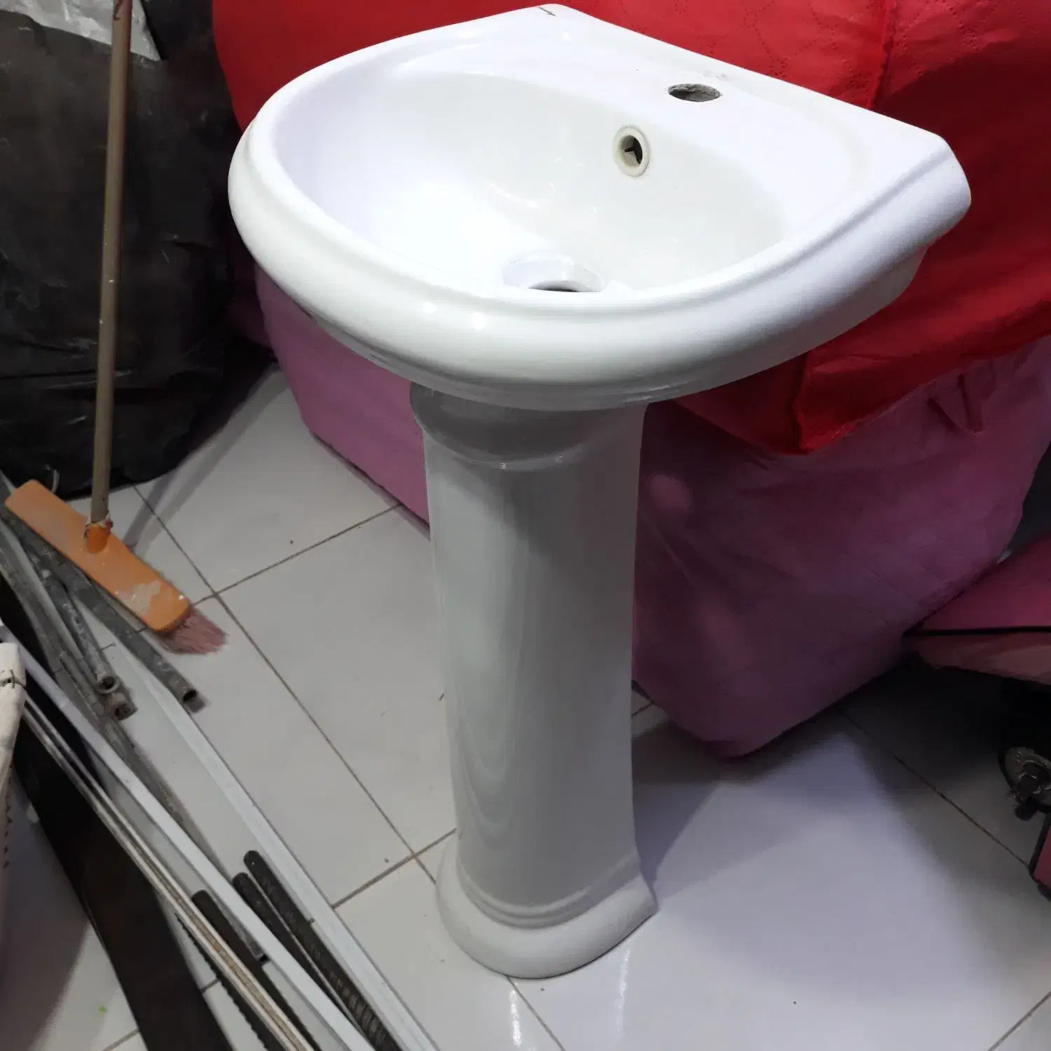 روشویی سرامیکی سفید|لوازم سرویس بهداشتی|محمدشهر, محمدشهر|دیوار