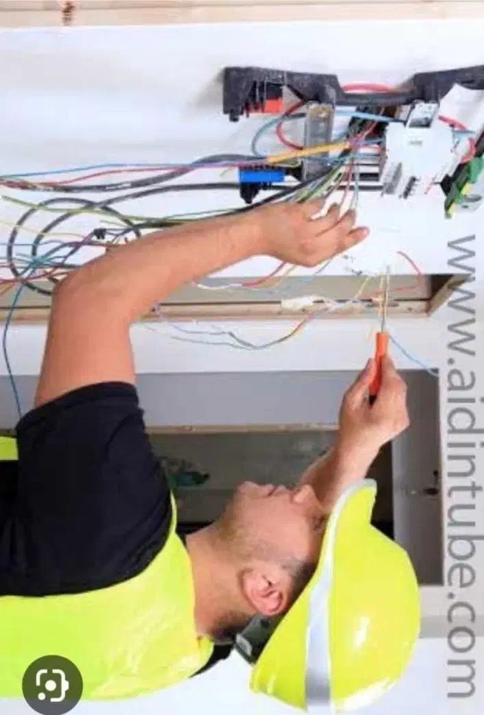 برق کشی کلی و رفع اتصالات. آبگرمکن|خدمات پیشه و مهارت|بم, |دیوار