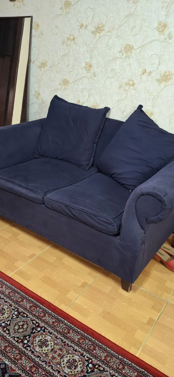 مبل هفت نفره کار کرده پایه های مبل کاملا سالمه|مبلمان خانگی و میز عسلی|رشت, حمیدیان|دیوار