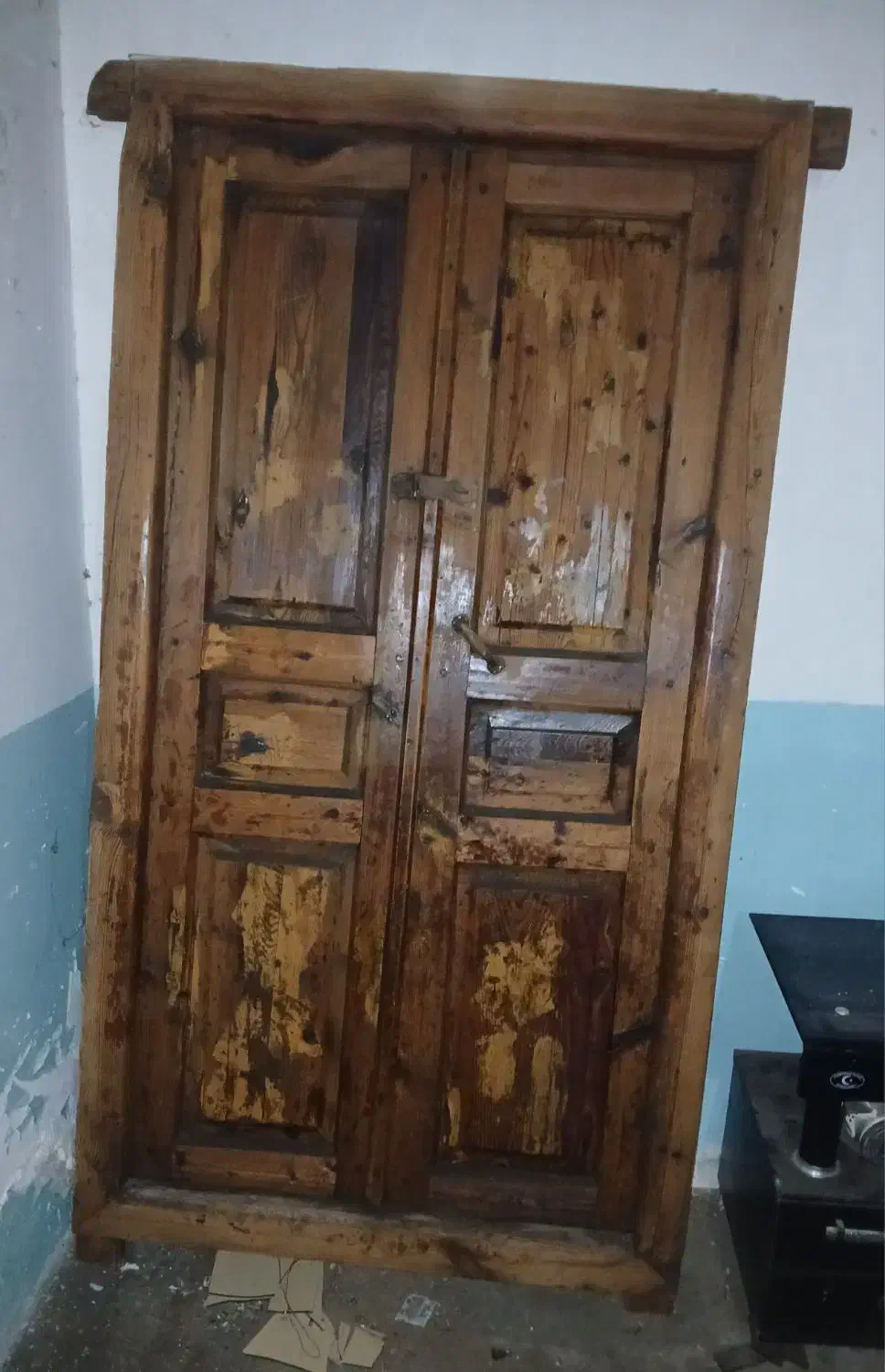 درب چوبی از جنس شام|مصالح و تجهیزات ساختمان|پلدشت, |دیوار