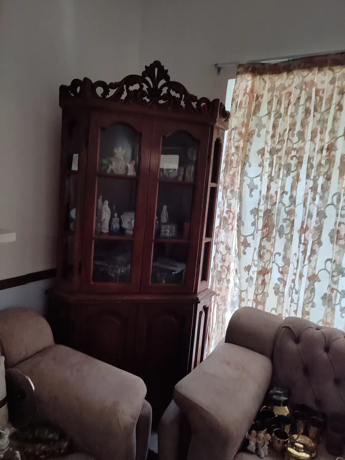 یک دوچرخه ۱۶ نو دوتا بوفه یک عدد سا نفرم چوب گردو|دوچرخه، اسکیت، اسکوتر|شیراز, آبیاری|دیوار