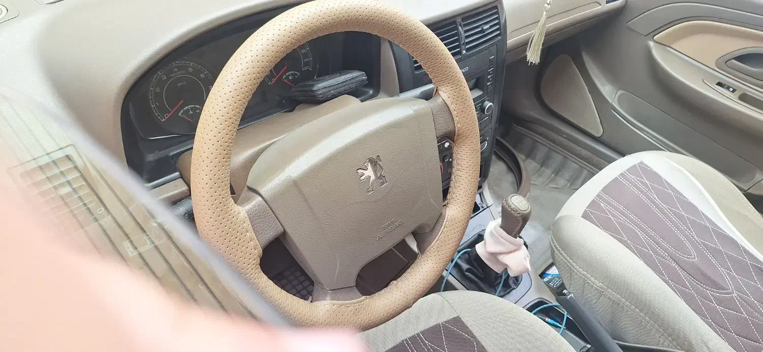 پژو 405بی رنگ مدل 98|خودرو سواری و وانت|قم, چهل درخت‎|دیوار