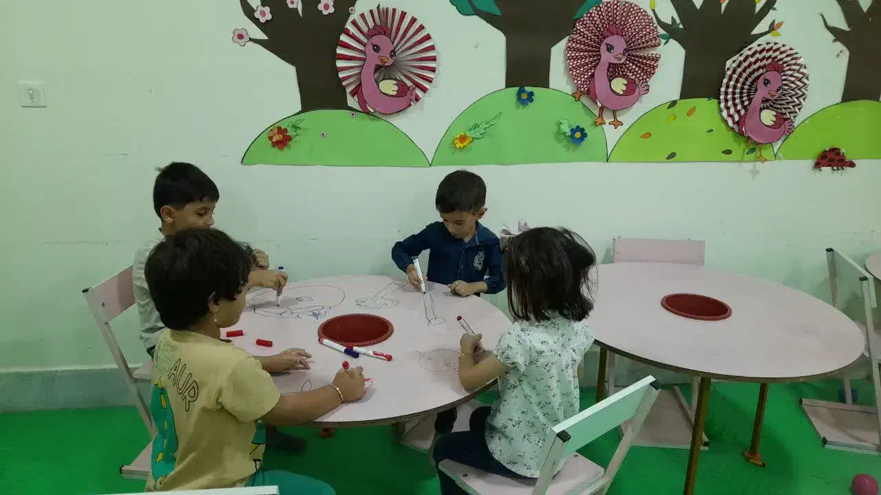 میز و صندلی هایگلاس کودکان|اسباب و اثاث بچه|شهرضا, |دیوار