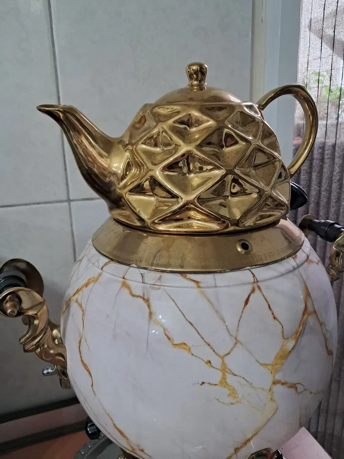 سماور گازی ۶ لیتری تمیز و سالم|سماور، چایساز، قهوهساز|رشت, هلال احمر|دیوار