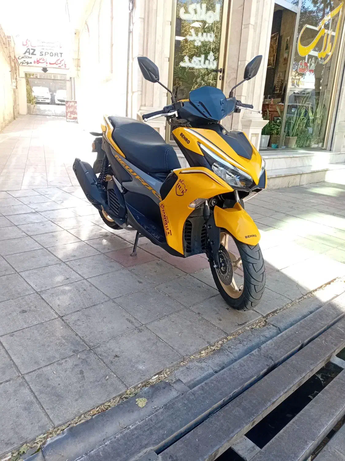 آیروکس مشابه صفر|موتورسیکلت|میاندوآب, |دیوار