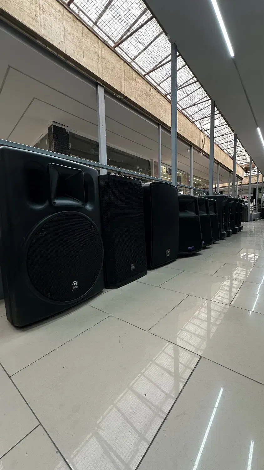 باند میکسر ساب میکروفن|سیستم صوتی خانگی|شیراز, سینما سعدی|دیوار