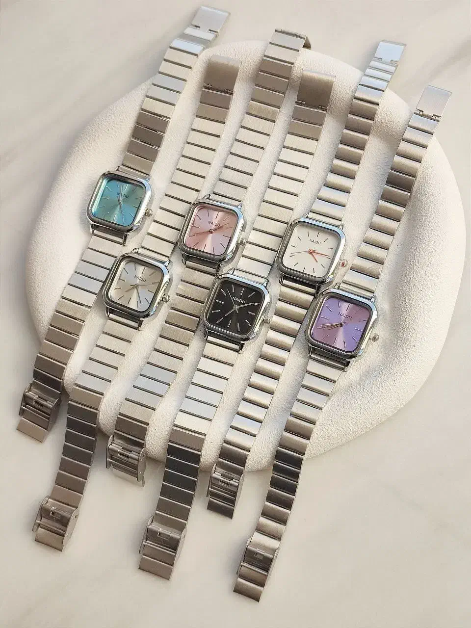 فروش عمده ساعت مچی نایدو طرح کوبیک|ساعت|رشت, بازار|دیوار