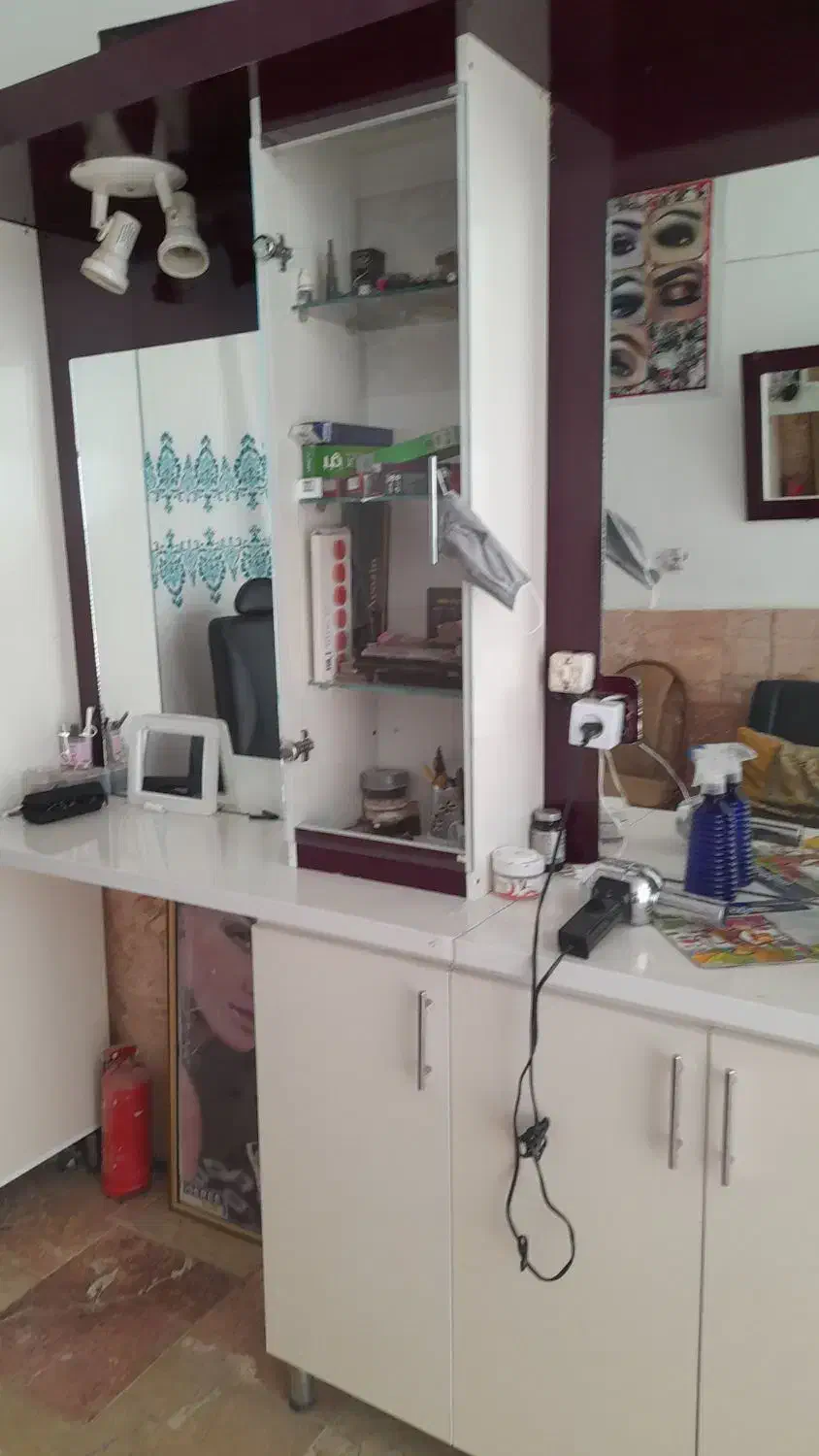 کمد وبوفه|بوفه، ویترین، کنسول|تربت جام, فاز ۲ فرهنگیان|دیوار