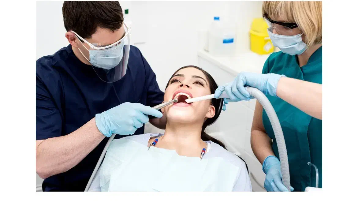 تکمیل کادرر دندانپزشکی|استخدام درمانی، زیبایی، بهداشتی|سبزوار, ولیعصر (نجار آباد)|دیوار