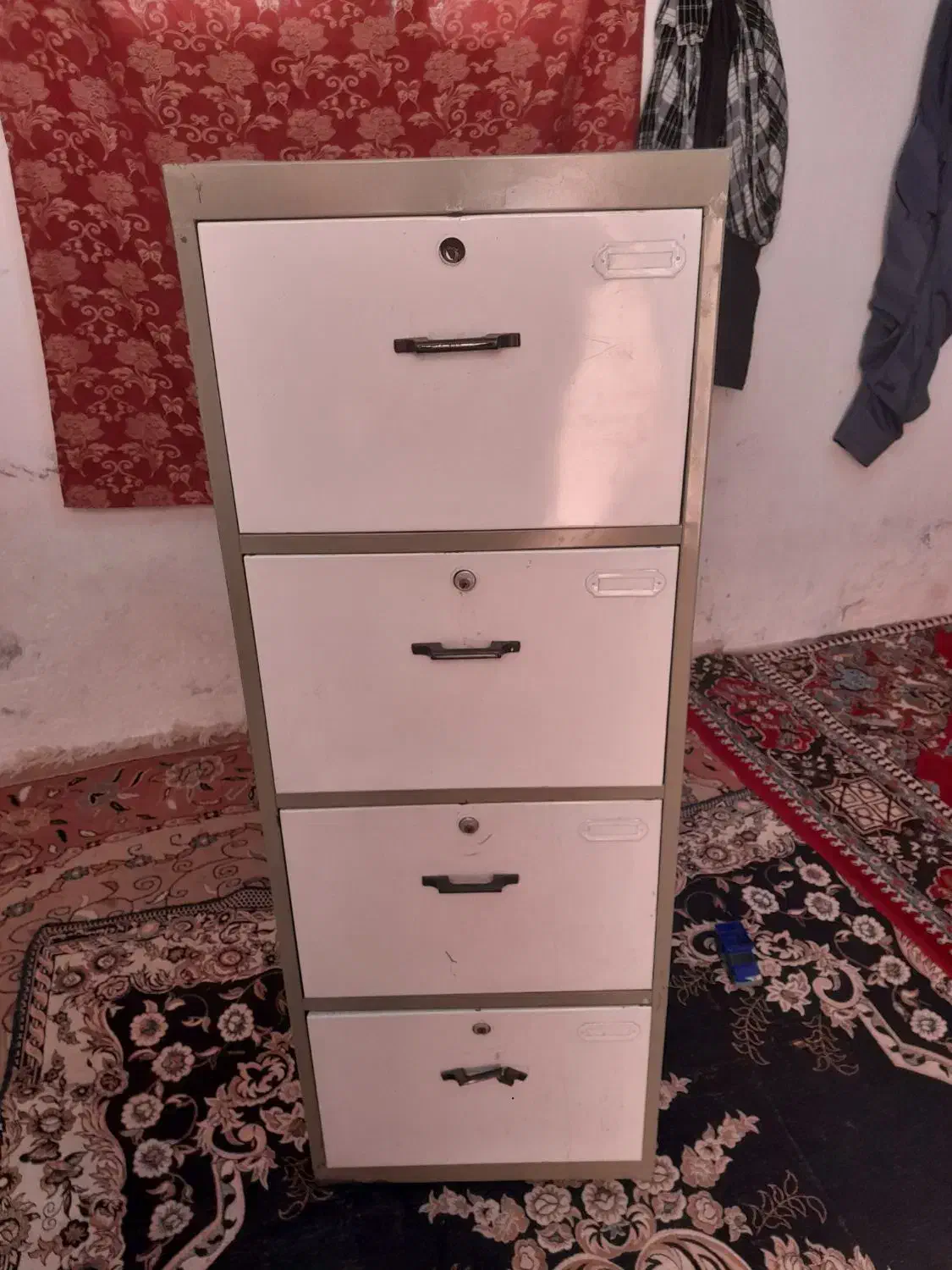 درایور|جاکفشی، کمد، دراور|زهک, |دیوار