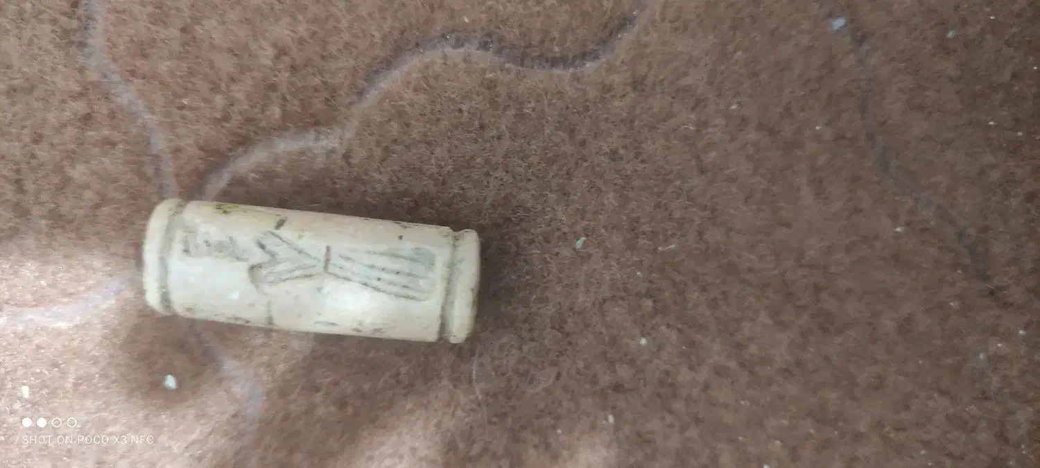 نشان وچاقو|کلکسیون اشیاء عتیقه|گرگان, |دیوار