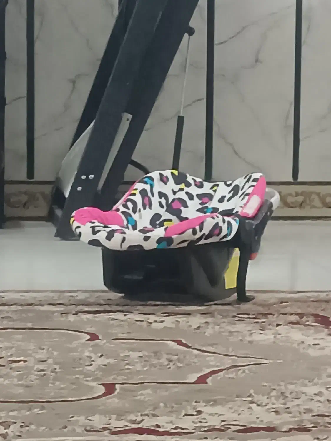 کریر بچه|کالسکه و لوازم جانبی|چهارباغ, |دیوار