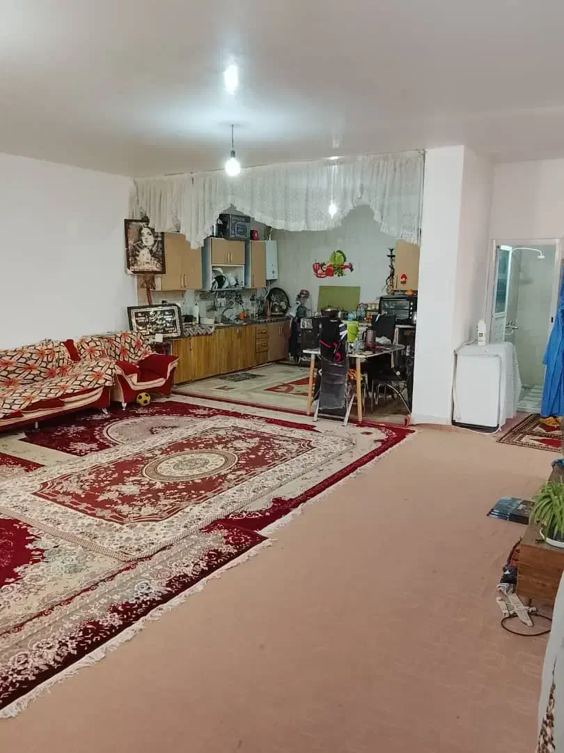 یک خانه مسکونی واقع درقلات کوچه گلستان 8|اجارهٔ خانه و ویلا|شیراز, قلات|دیوار
