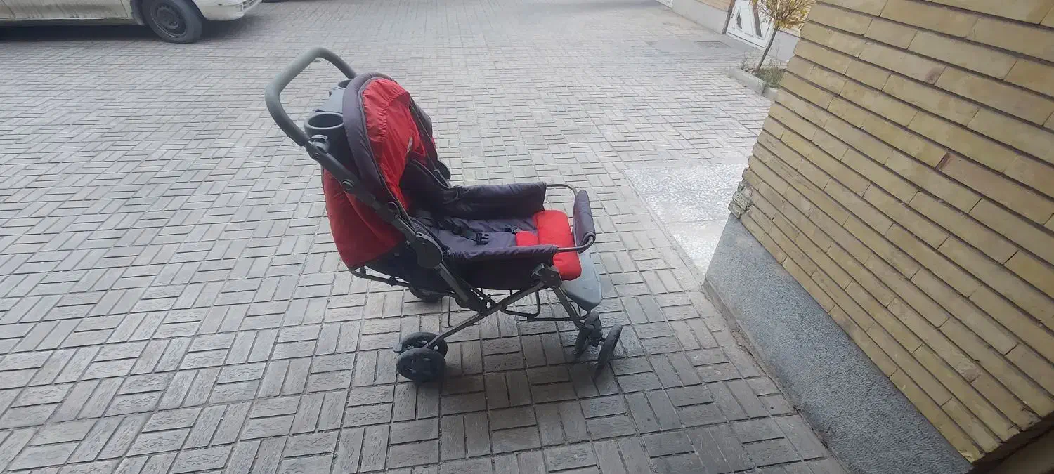 کالسکه بچه کری یر بچه|کالسکه و لوازم جانبی|اصفهان, کوی ولی عصر|دیوار