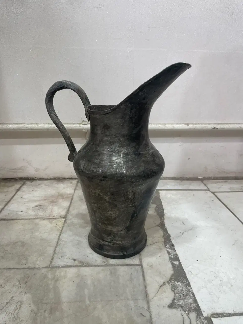 پارچ مسی قدیمی|کلکسیون اشیاء عتیقه|سبزوار, مدرس|دیوار