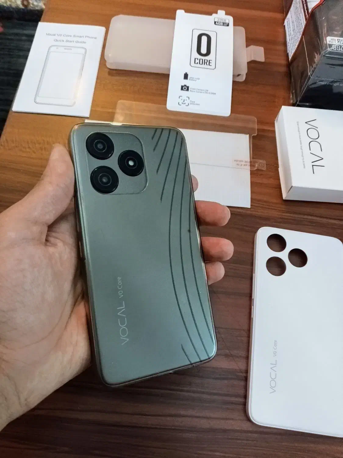 گوشی وکال v0 coreبا دوقاب،کاور،گلس،هندزفری و شارژر|موبایل|تهران, بهارستان|دیوار