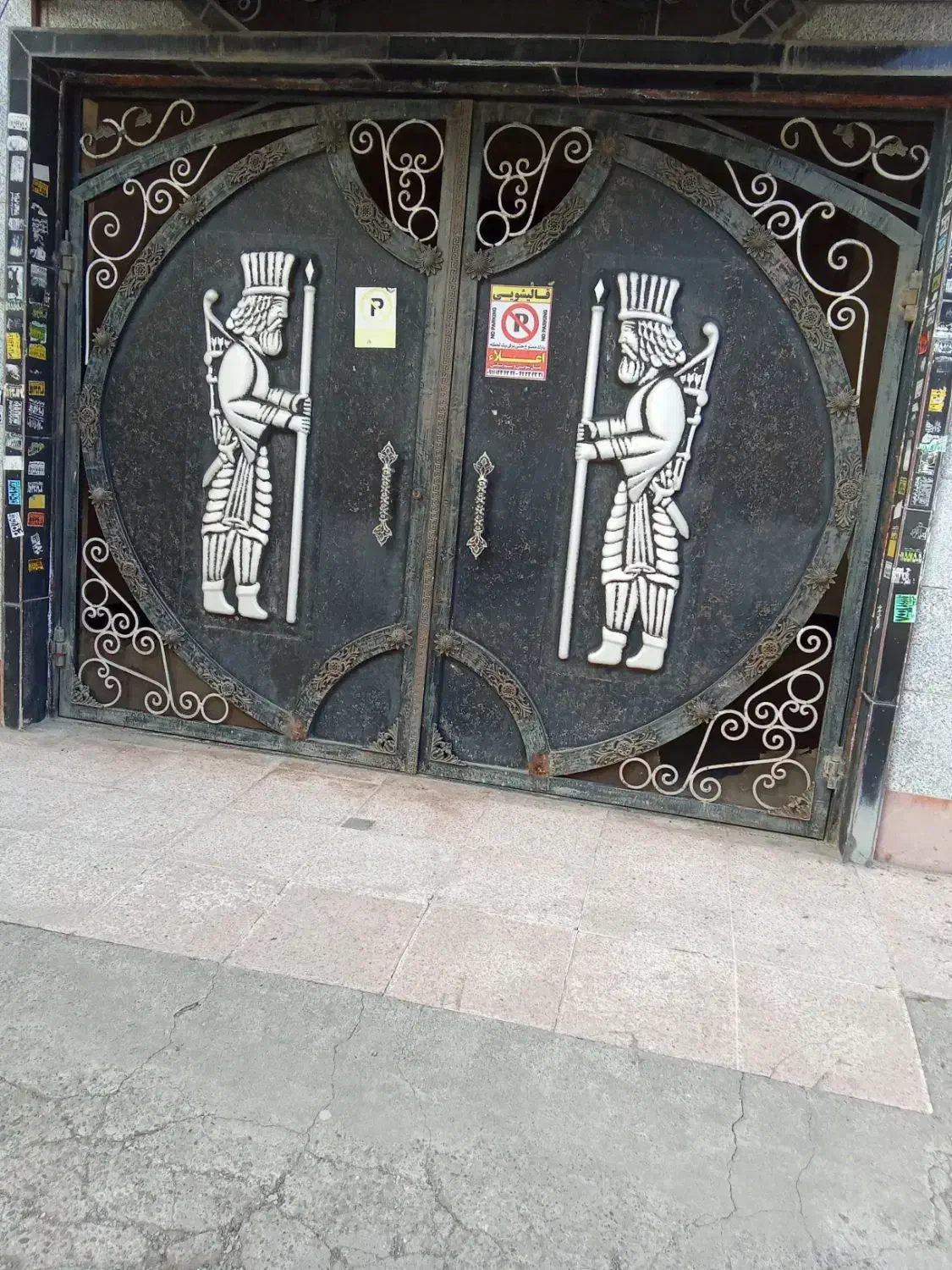 درب پارکینگ سنگین|مصالح و تجهیزات ساختمان|لاهیجان, گلستان|دیوار