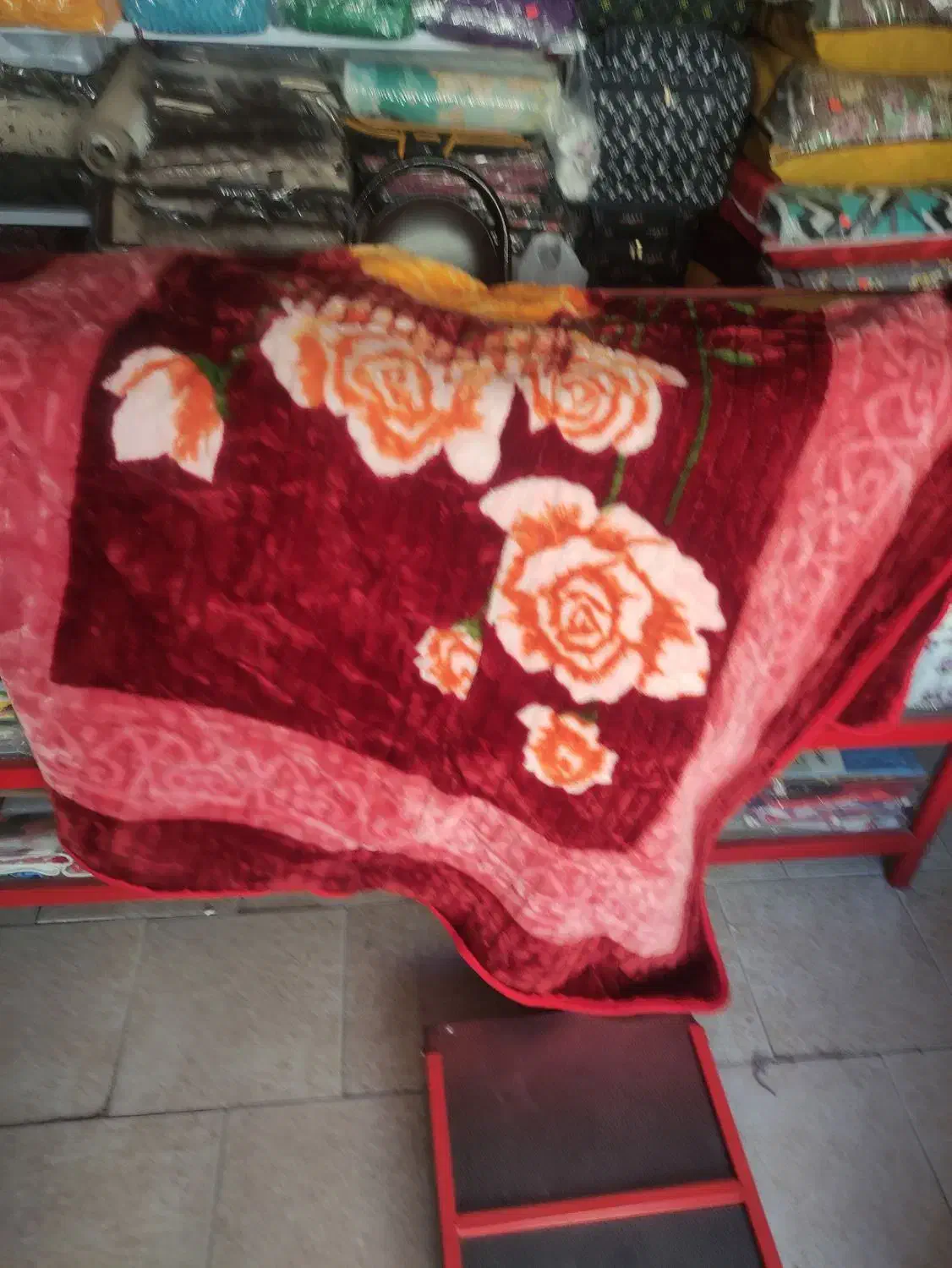 پتو کیلویی ۲۶۰|رختخواب، بالش، پتو|کاشان, طالقانی|دیوار