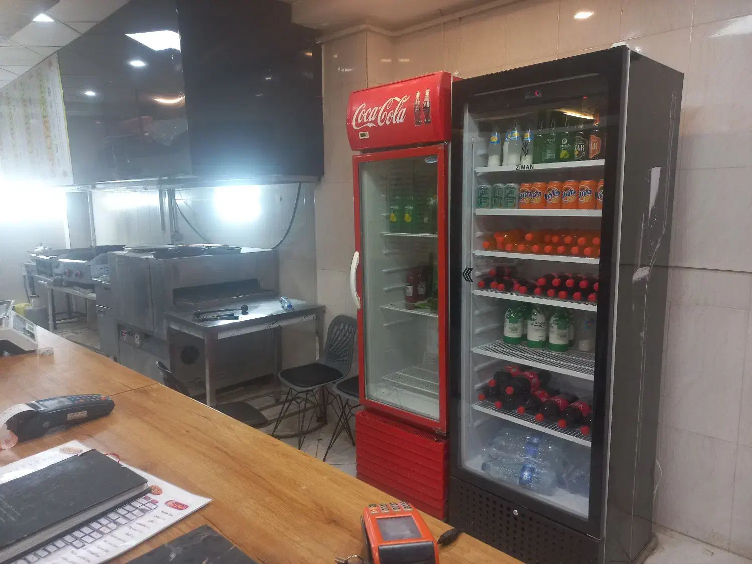 واگذاری فست فود آفتاب و معاوضه با خودرو|فروش مغازه و غرفه|کرمان, |دیوار