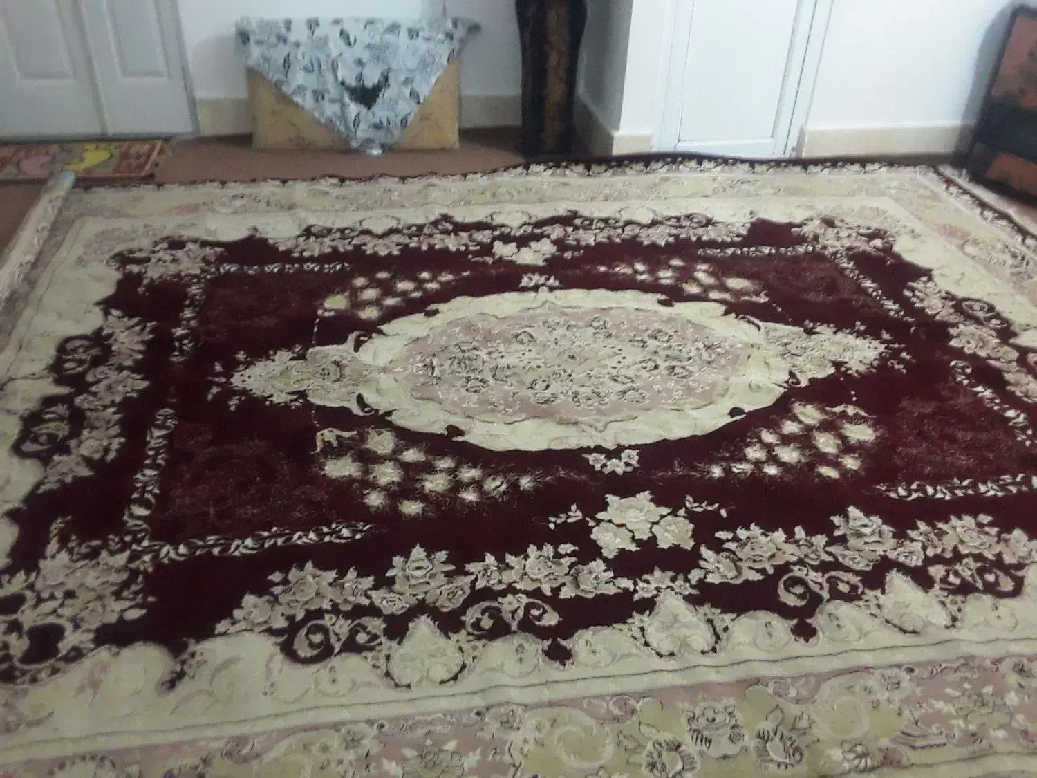 فرش ۱۲ متری کرم زرشکی|فرش|ساری, |دیوار