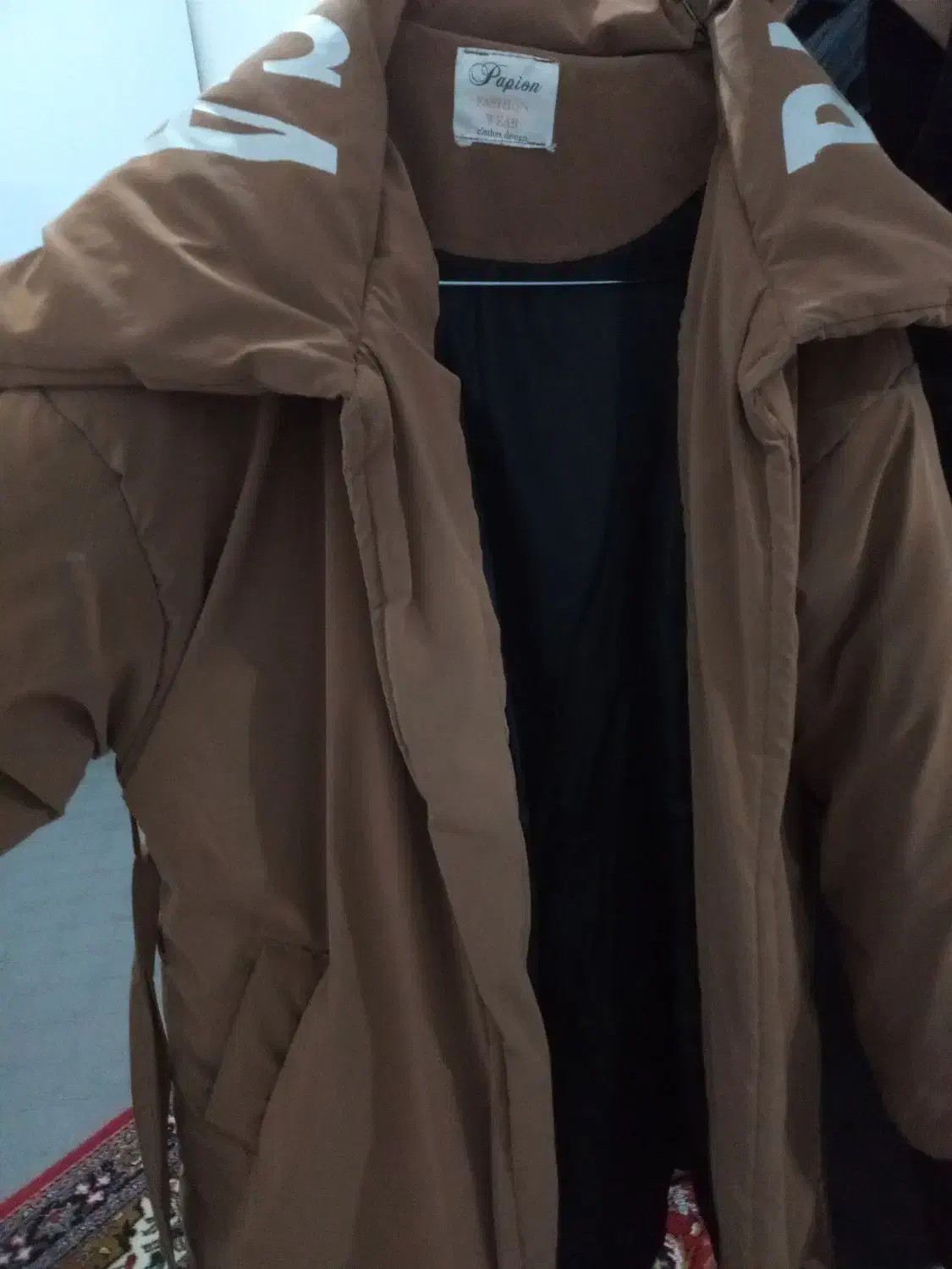 کاپشن|لباس|سبزوار, قلعه‌نو دهزار|دیوار