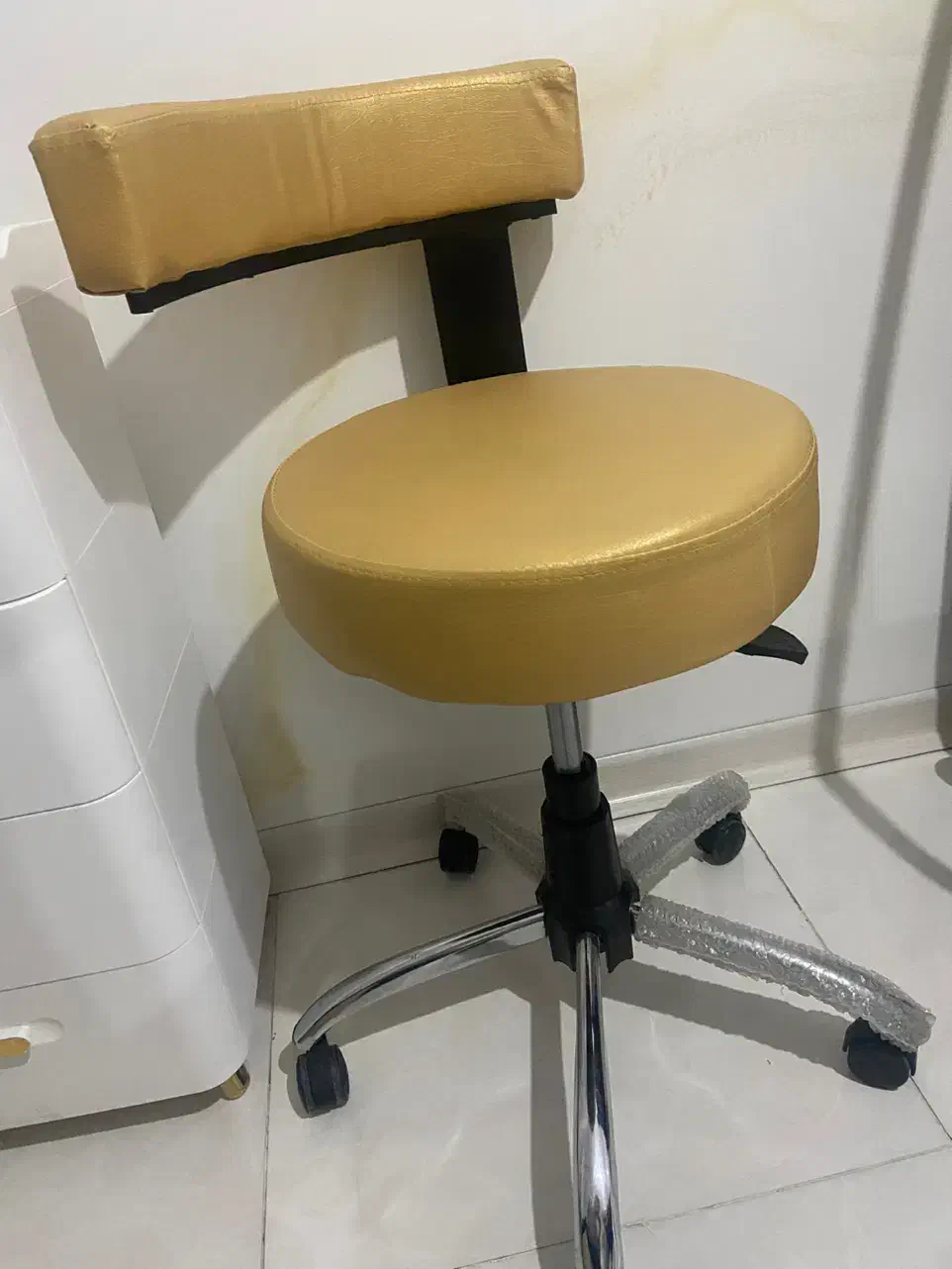 فروش تخت مژه وصندلی چرخدار کاملا نو|آرایشگاه و سالنهای زیبایی|شیراز, عادل آباد|دیوار