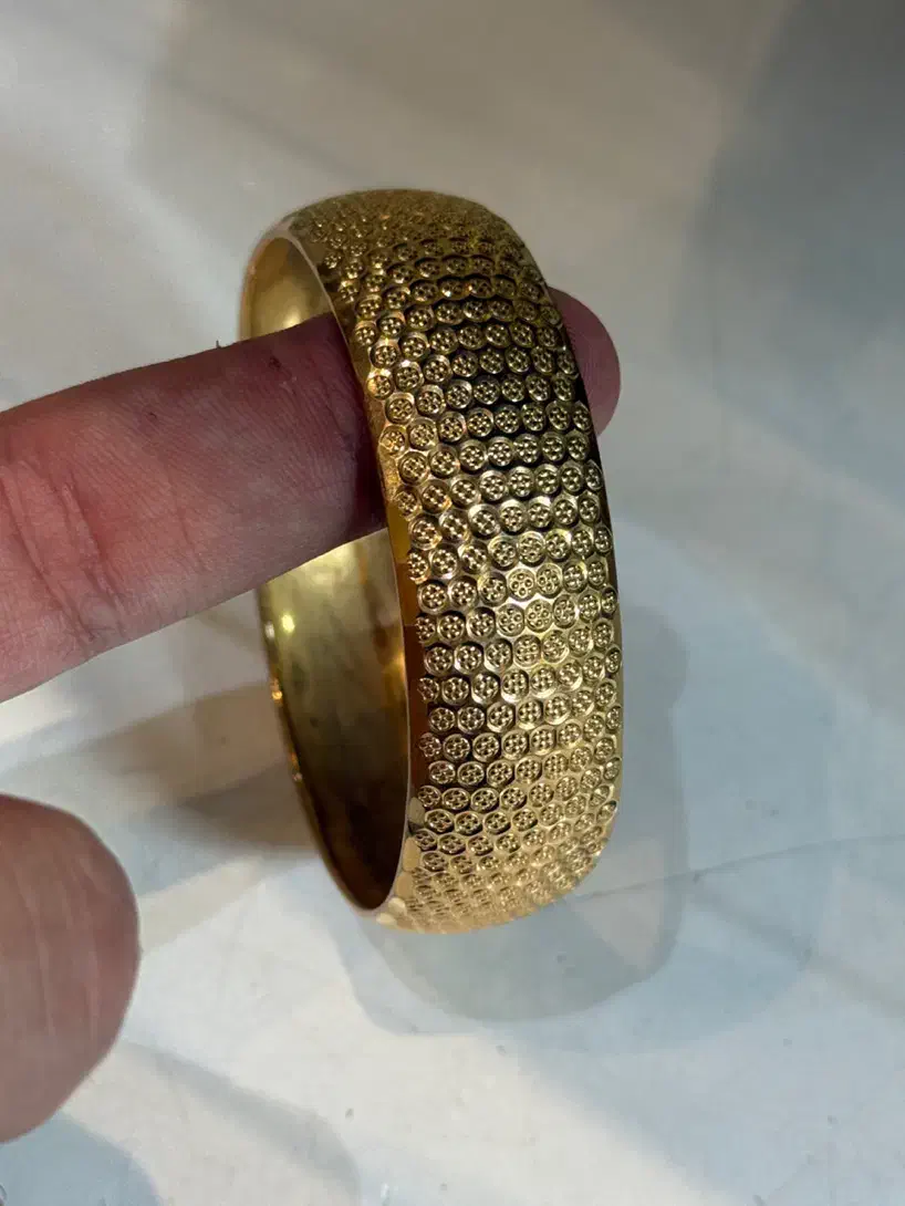 مقداری طلای در حد نو|جواهرات|ایوان, |دیوار