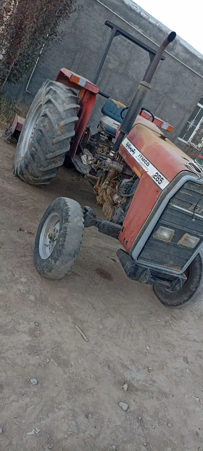 تراکتور ۲۸۵ مدل ۸۵|خودرو سنگین|سجاس رود, |دیوار