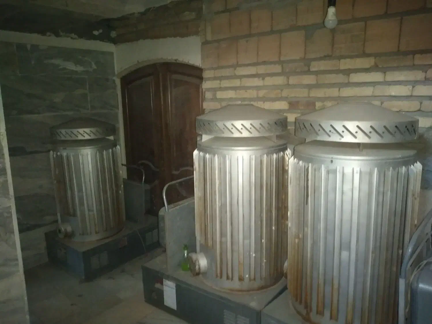 بخاری صنعتی، پنجره، درب، پشتی|مصالح و تجهیزات ساختمان|اسلامشهر, شهرک احمدیه|دیوار