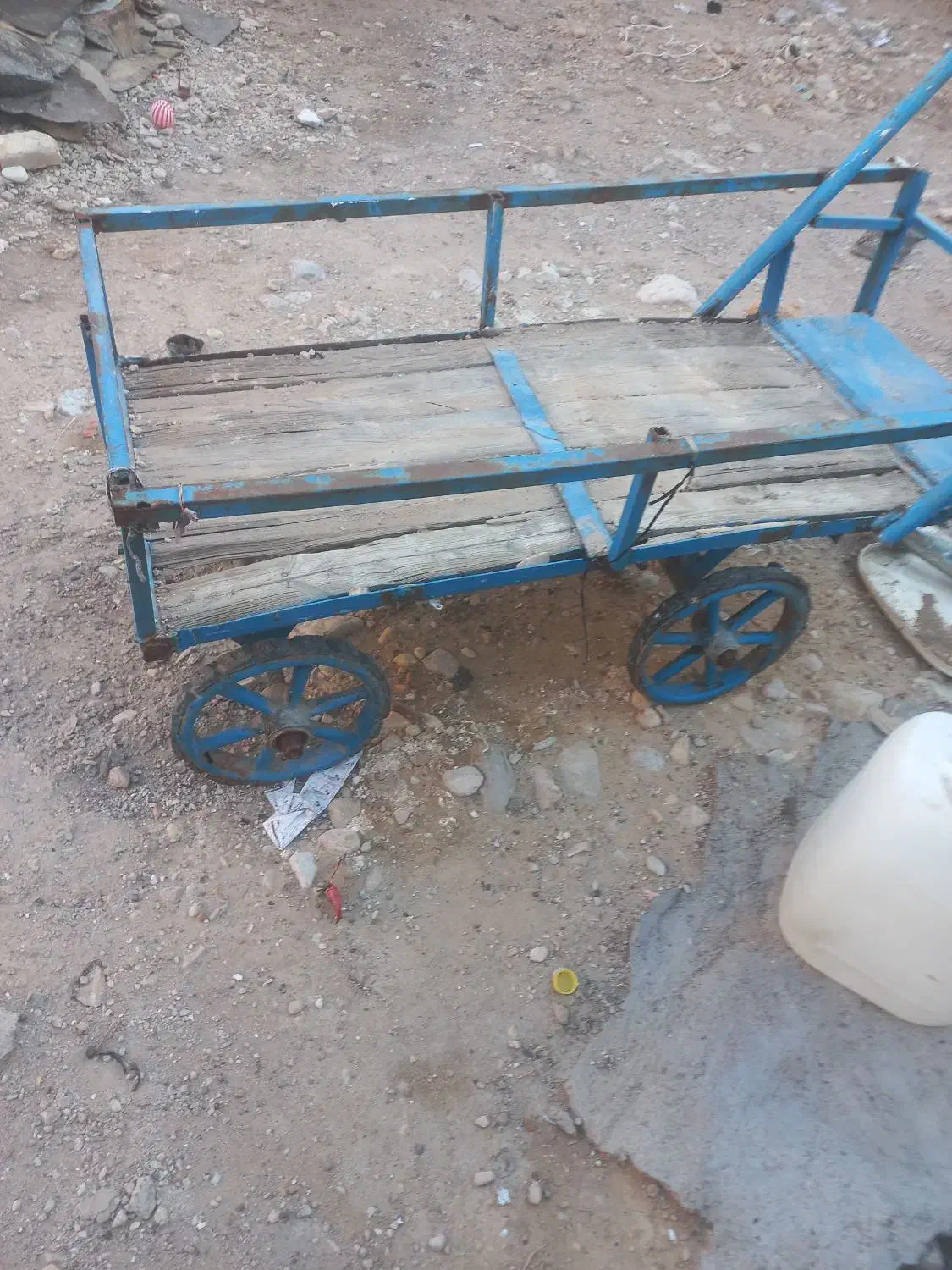 گاری چهار چرخ آبی رنگ|ابزارآلات|دهلران, |دیوار