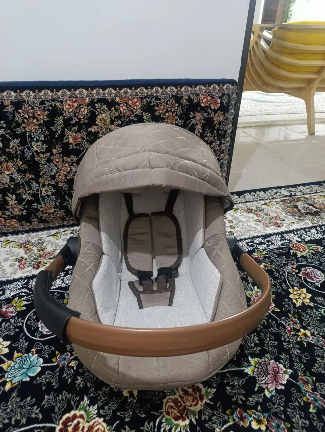 کریر|کالسکه و لوازم جانبی|هشتگرد, فاز ۷ مهستان|دیوار