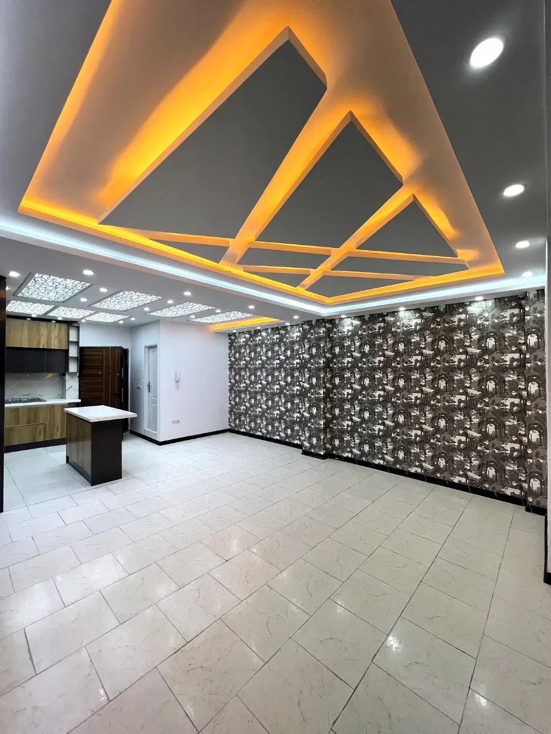 آپارتمان103متری/فول اکازیون/پارکینگ انباری نگهبانی|فروش آپارتمان|پرند, فاز ۲|دیوار