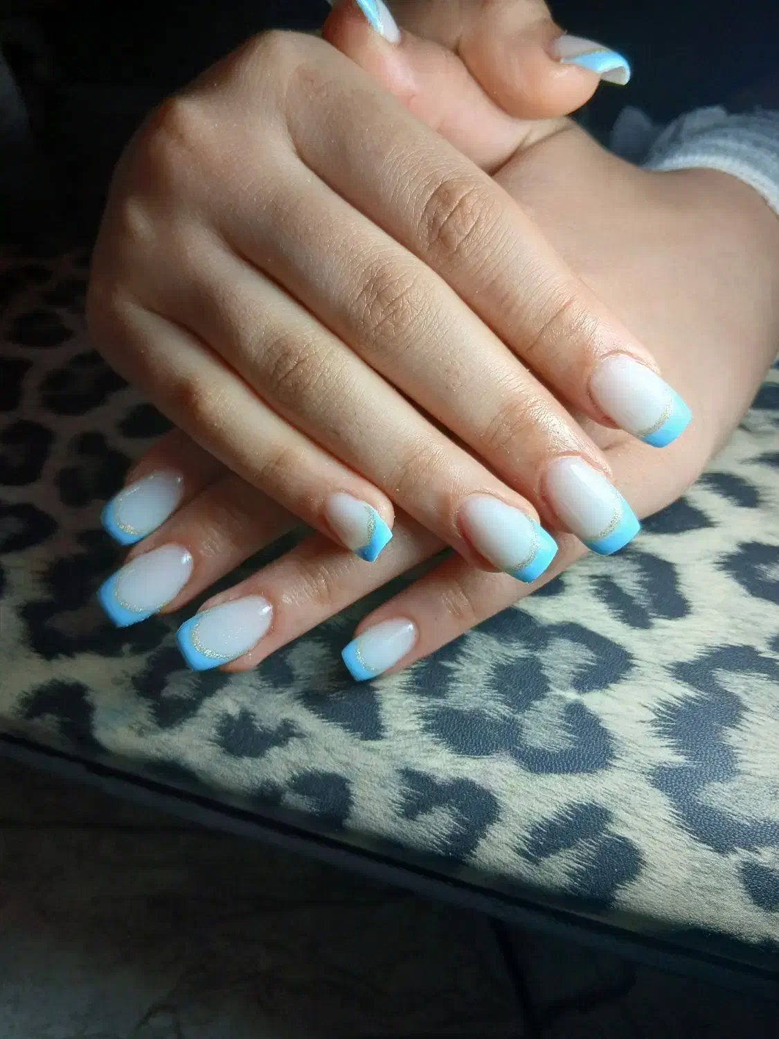 کاشت ناخون|خدمات آرایشگری و زیبایی|گالیکش, |دیوار