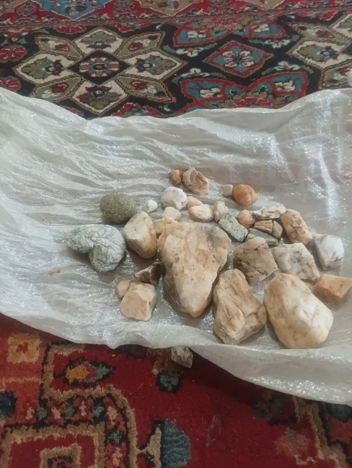 باسلام چند عدد سنگ حقیق|کلکسیون اشیاء عتیقه|کرمان, |دیوار