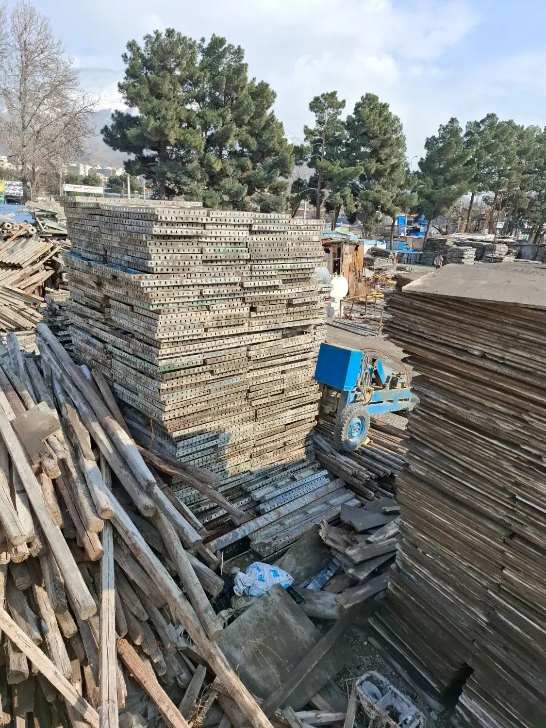 ابزار ساختمانی جک قالب لوله قوطی ۴۰در۸۰ قالب|مصالح و تجهیزات ساختمان|کرج, اتمسفر|دیوار