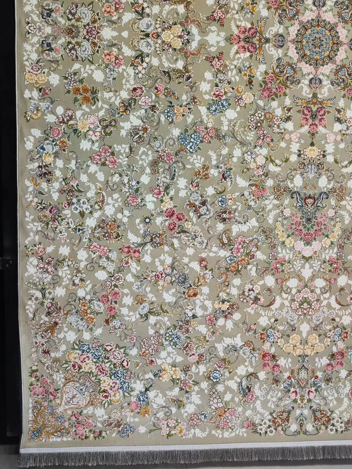 فرش۱۲متری/۱۲۰۰شانه جنس خوب/طلاکوب و پالت تبریز|فرش|میانه, |دیوار