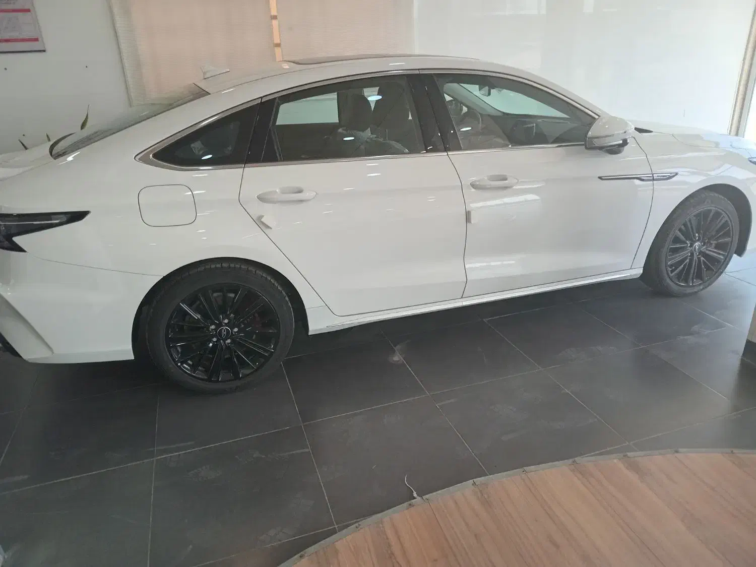 اریزو۸ تحویل فوری|خودرو سواری و وانت|اهواز, کوی مندلی(سه راه خرمشهر)|دیوار