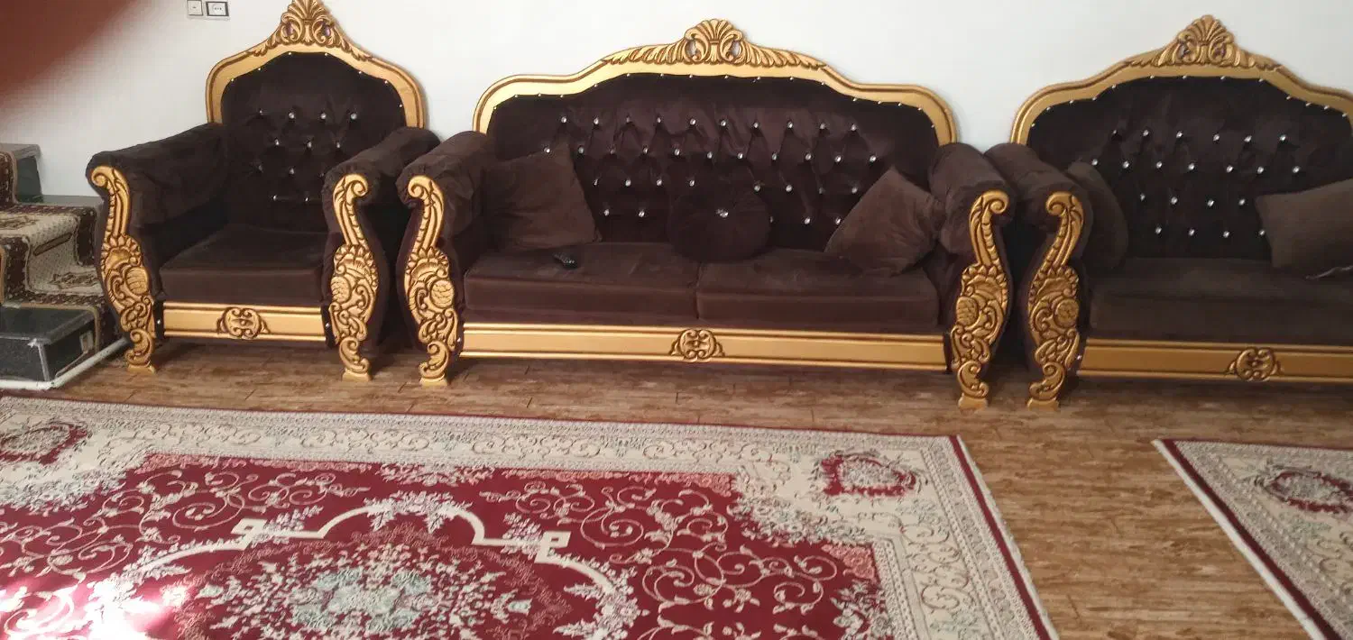 مبل سلطنتی ۱۳ نفره|مبلمان خانگی و میز عسلی|سلماس, |دیوار