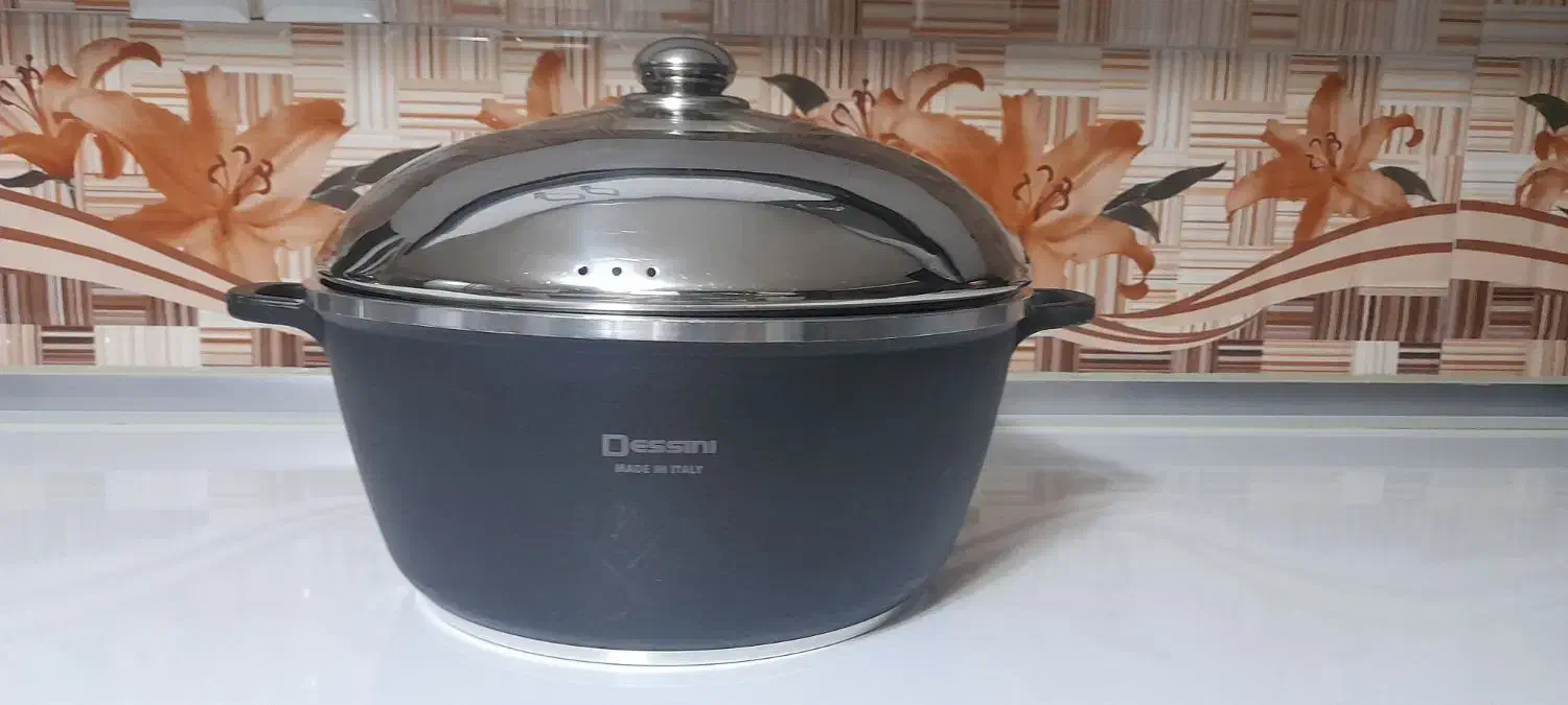 ۱عددقابلمه تفلون|ظروف پخت‌وپز|سنندج, |دیوار